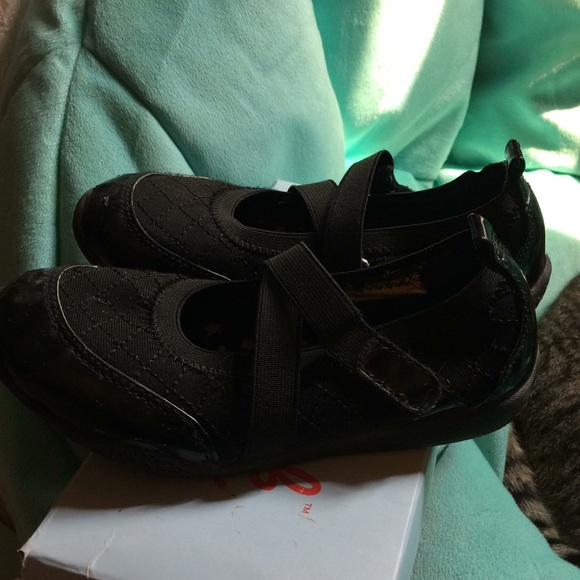 Girls Cat & Jack Black "Harper" shoes size 13 - Picture 3 of 7